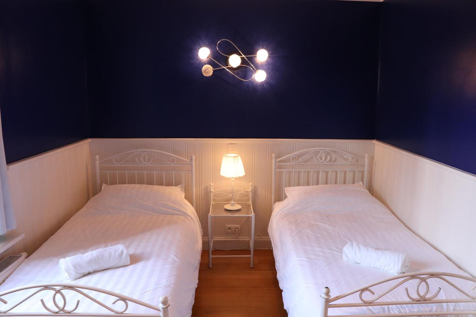 Hostel Lybeer Private Rooms Just For Two! Bruges Room photo