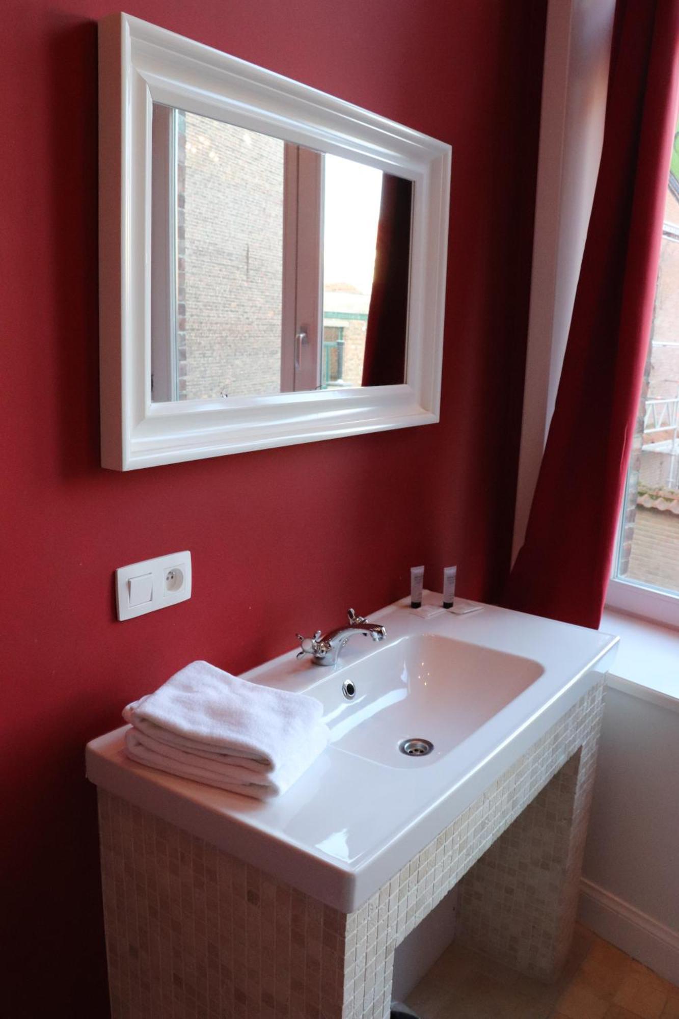 Hostel Lybeer Private Rooms Just For Two! Bruges Room photo